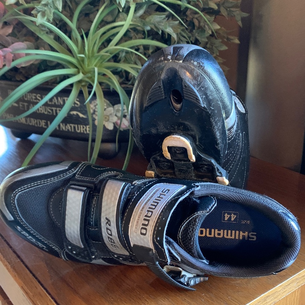 Shimano Black and Silver Cycling Shoes
